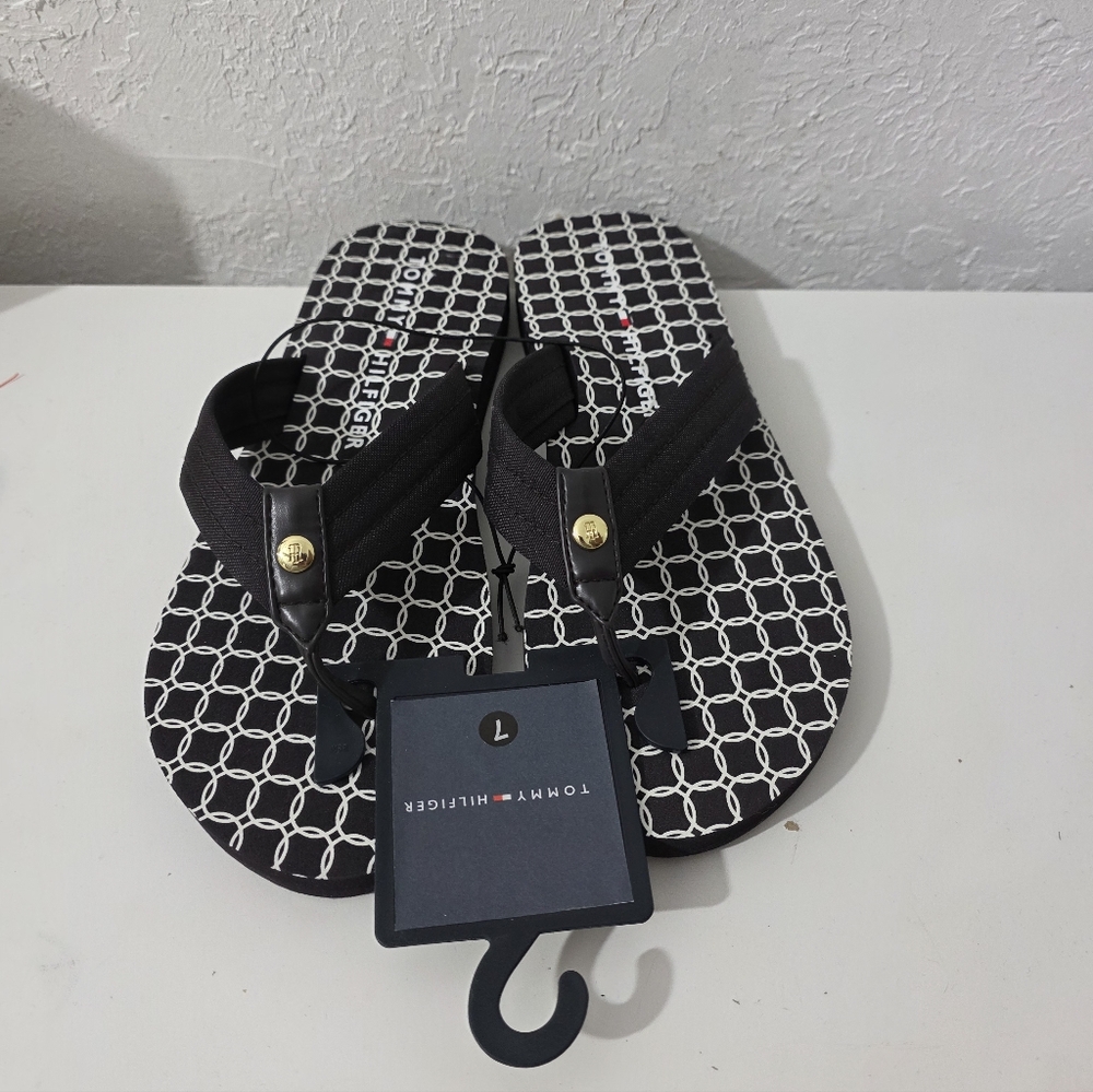 Tommy Hilfiger Dark Brown W/White Slip On Flip-Flop Sandals Women's Size 7